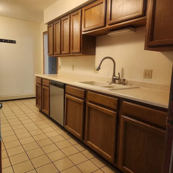 Building Photo - 10 Nuttall Ln #3