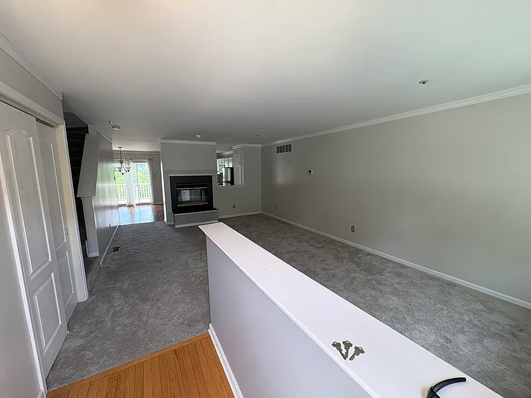 304 Huntington Ct #62 — Photo 2