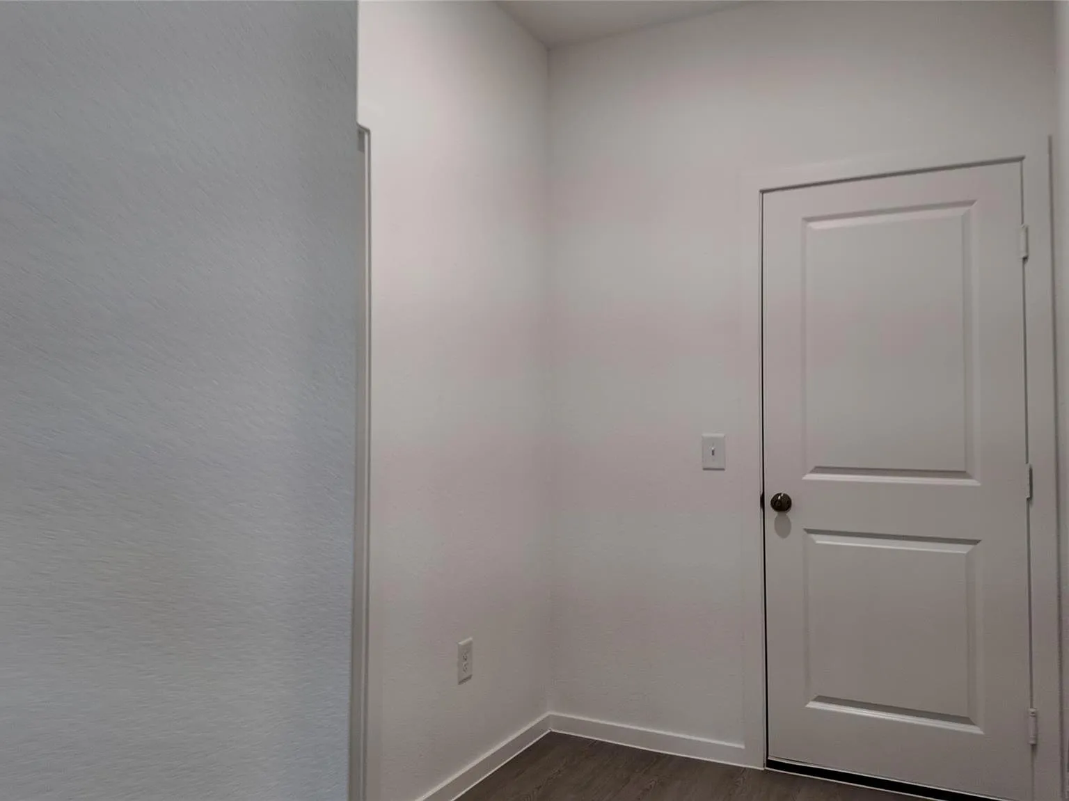 4 bed, 2.5 bath, 2218 sqft, $2,200 — Photo 4
