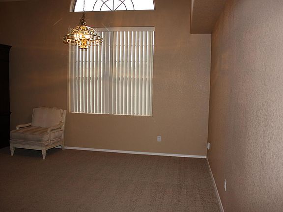 5th image of 2428 E Paraiso Dr