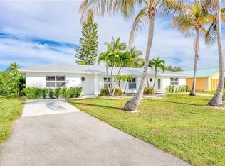 527 109th Ave N, Naples, FL 34108