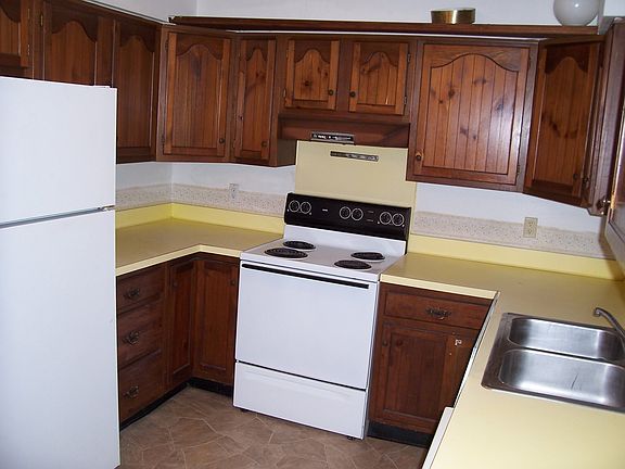 2nd image of 4218 Spruce Hills Dr