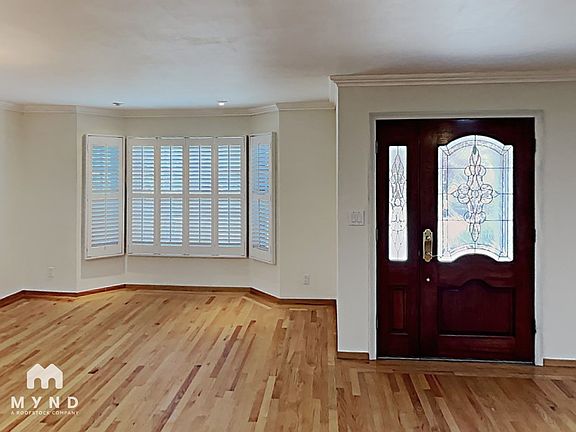 3rd image of 10924 Barranca Dr
