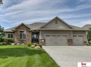 7716 Reed St, Papillion, NE 68046