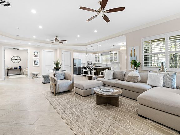 5th image of 111 Tresana Boulevard #27