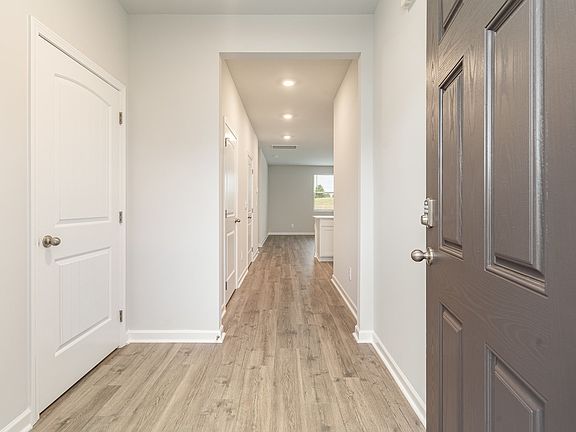 3rd image of 7340 Golden Way
