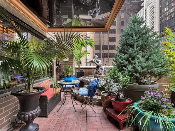 58 W 58th St #6EF, New York, NY 10019