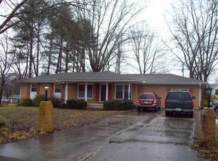 134 Hilldale Ln, La Follette, TN 37766