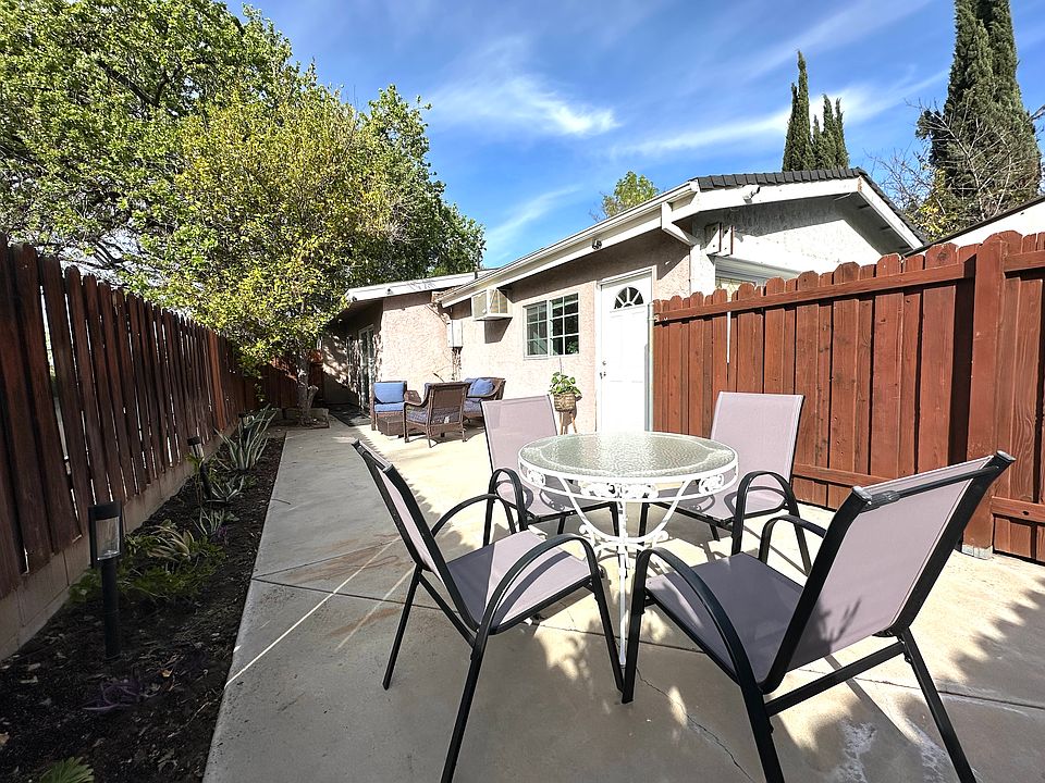 1st image of 6036 Capistrano Ave