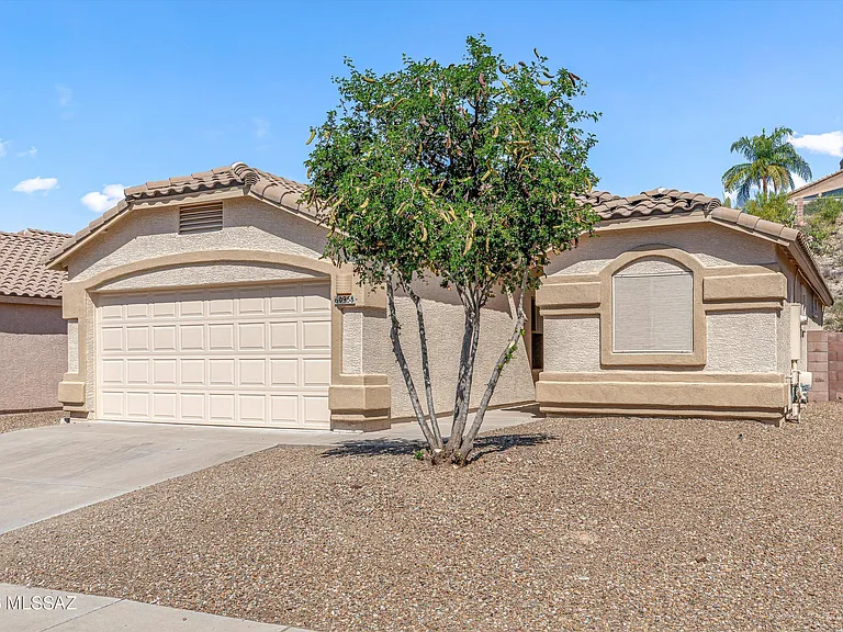 60958 E Cantle Ct — Photo 2