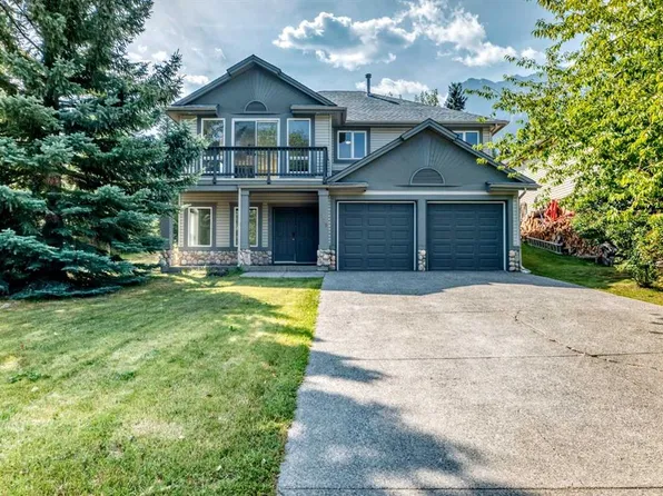 129 SW Carey, Canmore, AB T1W 2R3