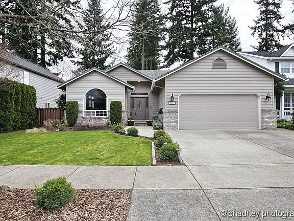 2nd image of 2613 NE 181st Ave