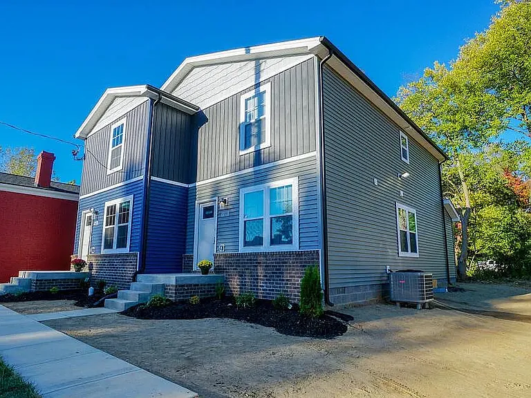 402 Dr W J Hodge St #J — Photo 3