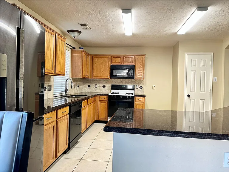10718 Lonesome Dove Trl — Photo 12