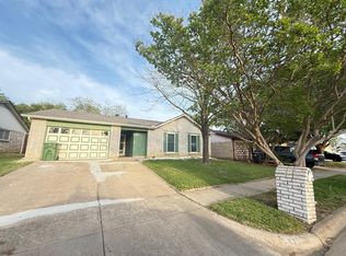 3111 Primrose Ln, Arlington, TX 76014