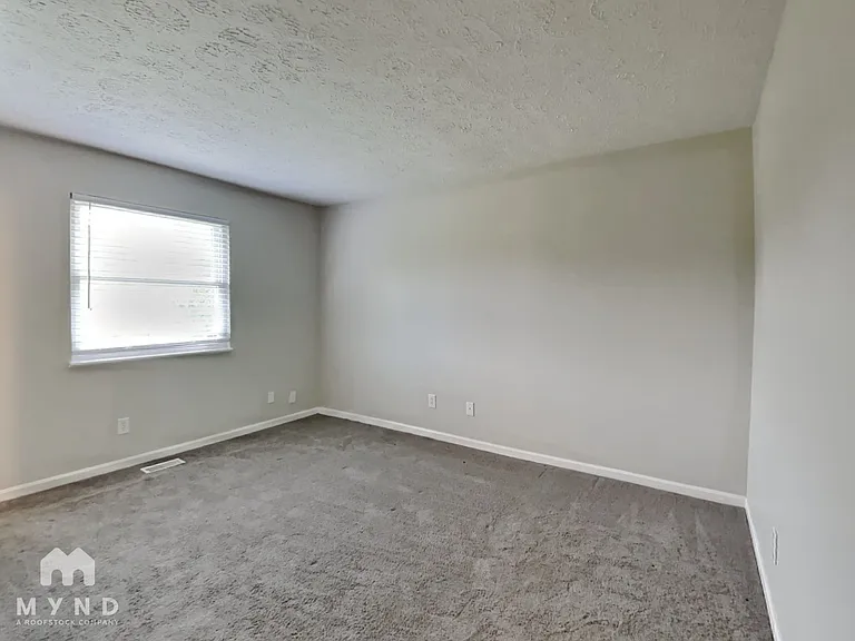 8212 Autumn Mill Ln — Photo 11