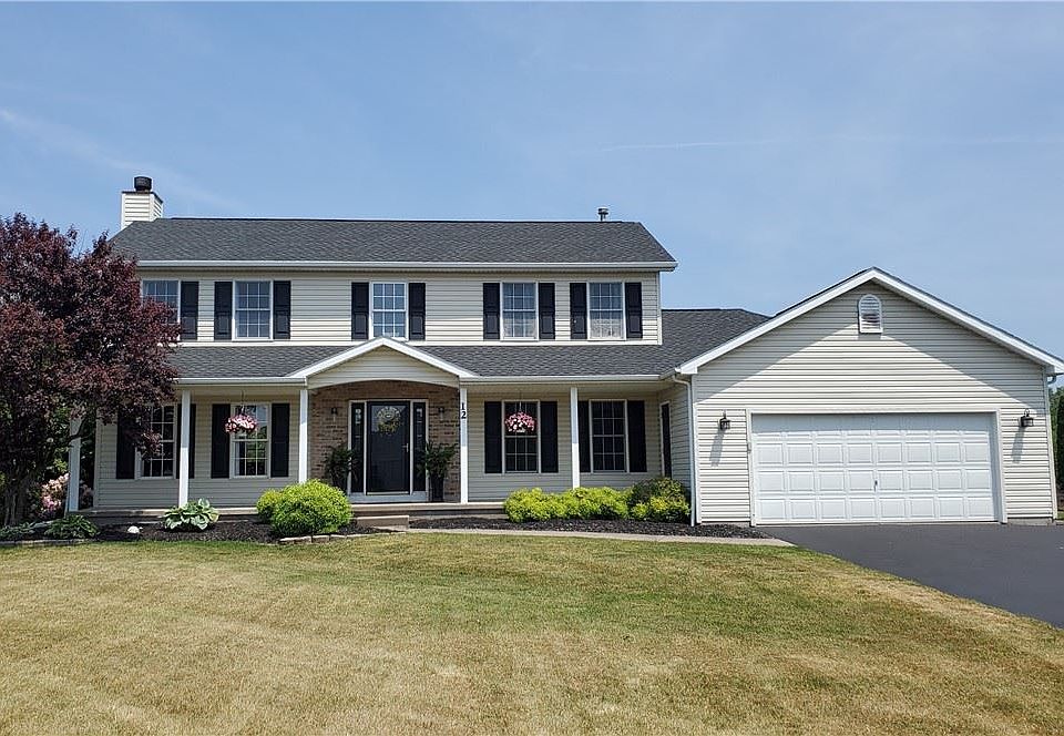 1st image of 12 Hollow Hill Ln