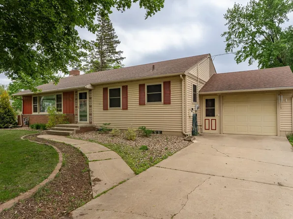 724 16th St NE, Rochester, MN 55906