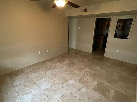 3rd image of 531 E Oak Ave #1005-13
