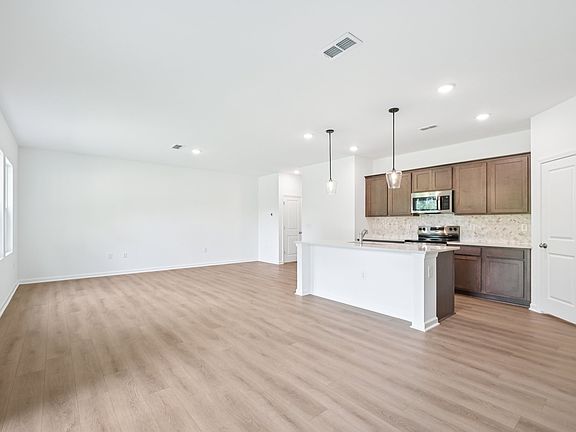 Middleton Farms - Meadow Interior Image 2