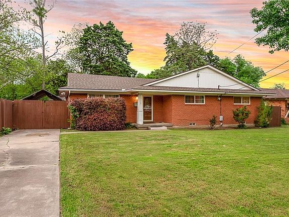 5th image of 2929 Southwood Dr