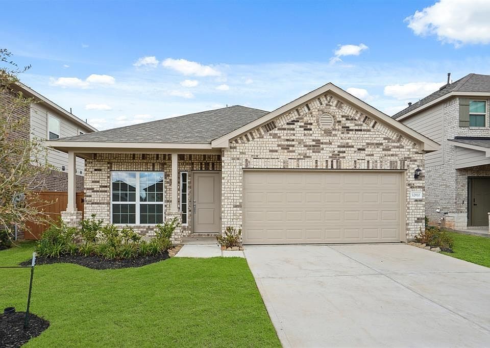 1st image of 32910 Ruthie Dean Dr