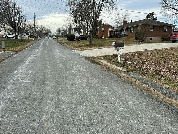 5th image of 109 Crestview Dr