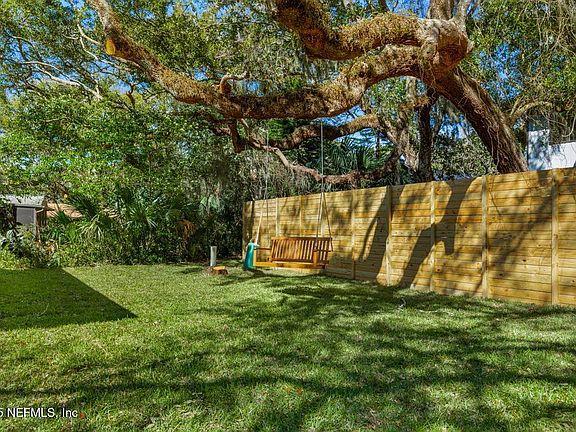 3rd image of 103 DOGWOOD Drive