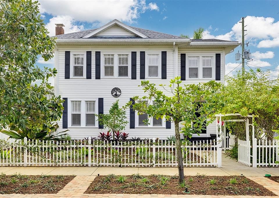1st image of 868 25TH AVENUE N