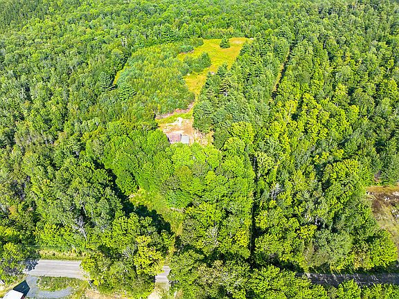 3rd image of 443 Dunbar Hill Road