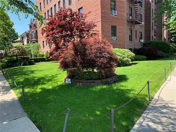 3rd image of 2310 Ocean Pkwy APT 6B