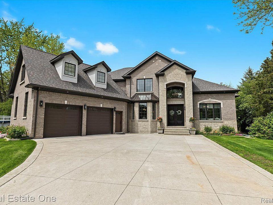 1st image of 47 E Lovell Dr