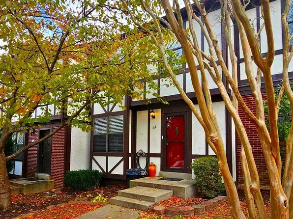 12 Lyndhurst Ct, Sterling, VA 20165
