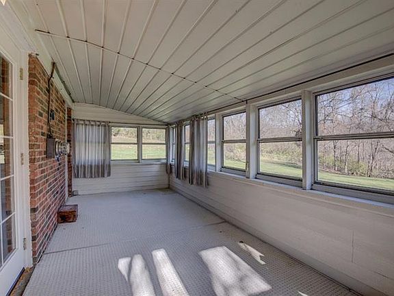 5th image of 3718 Concord Dr