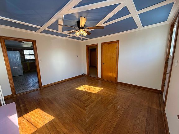 4th image of 38 Friend St