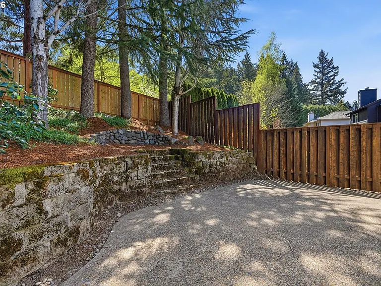 13936 SW Uplands Dr — Photo 37