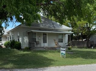 406 E 1st St, Coldwater, KS 67029