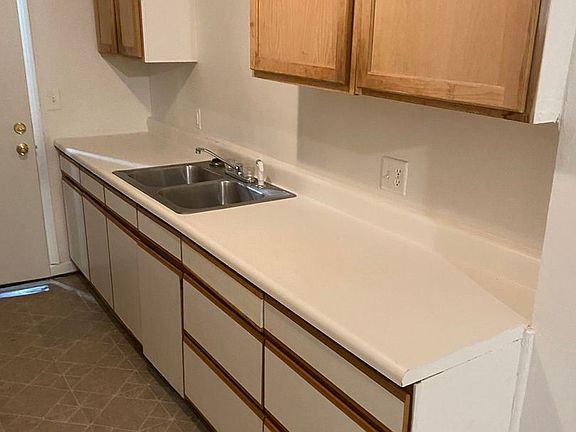 3rd image of 73 S Main St NE #10644535