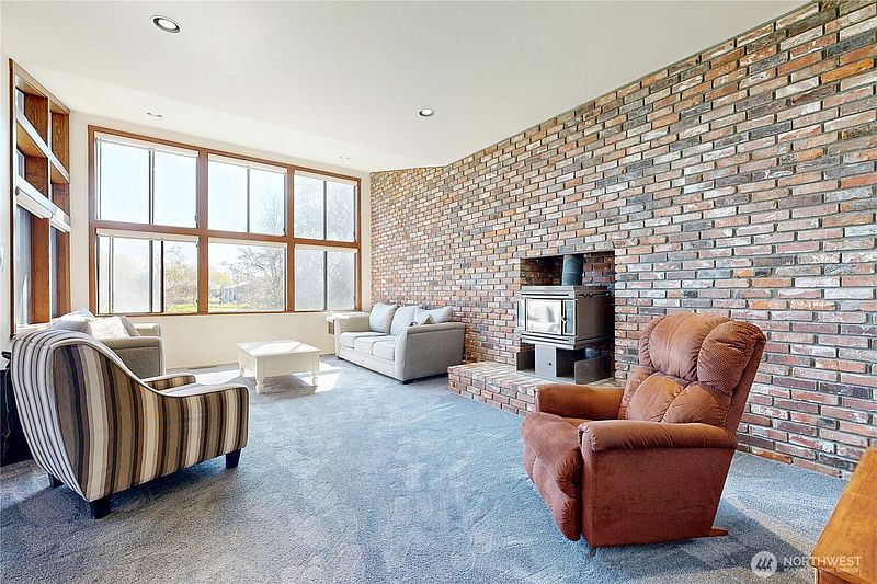 3rd image of 457 Prospect Avenue