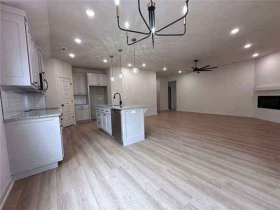 3rd image of 1728 Gerald Shay Rd