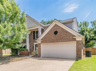 6824 Wooddale Dr, Watauga, TX 76148