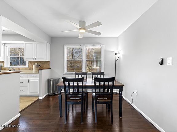 5th image of 214 Davis Avenue
