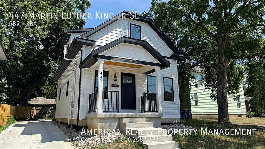 447 Martin Luther King Jr St SE