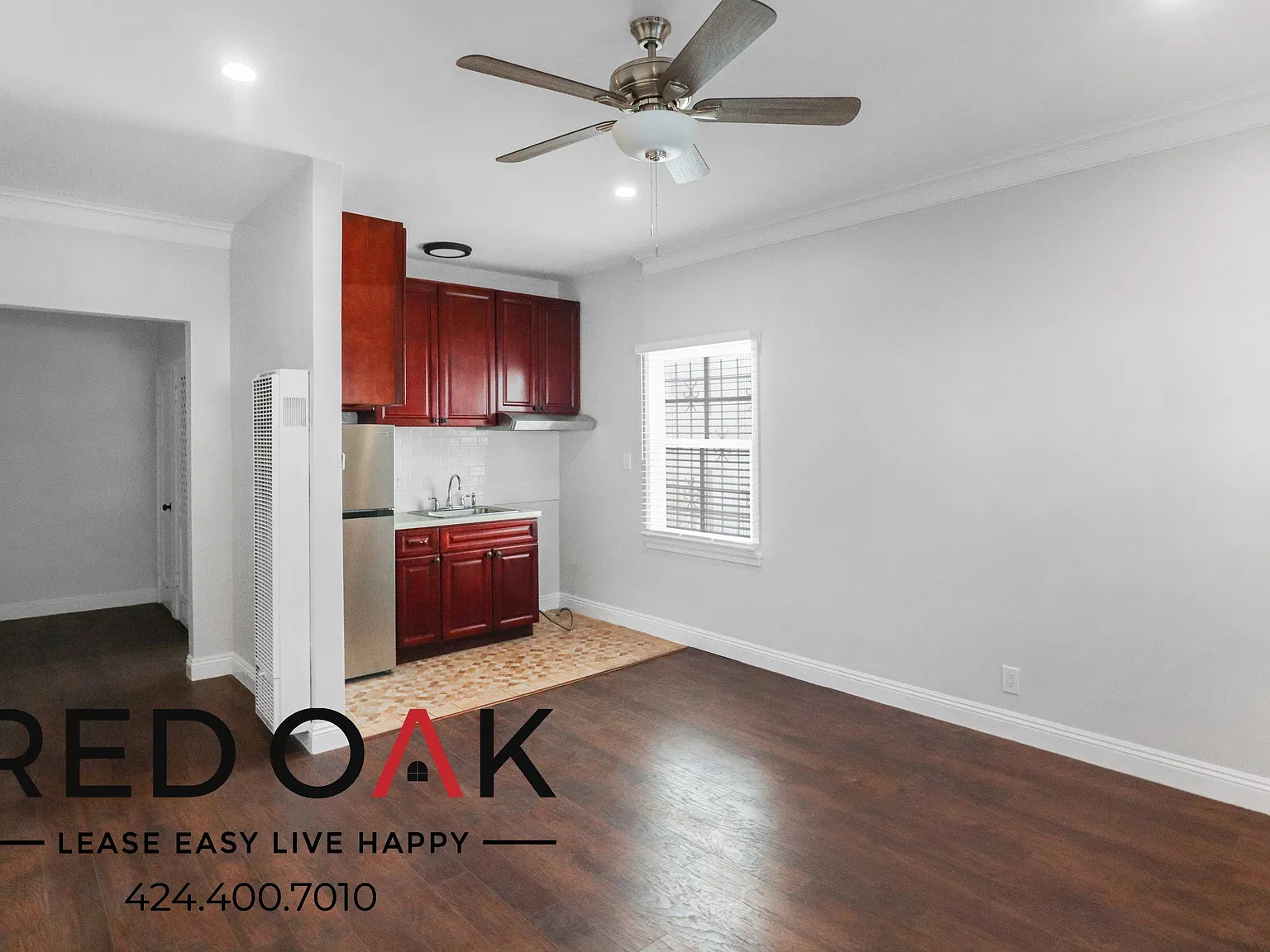 ~2 Weeks Free~ Charming Studio With Hardwood-Style Floors, Open Floor Plan, Stainless Steel Appli... — Photo 2