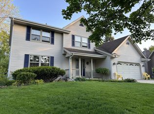 880 Uhen Ct, Burlington, WI 53105