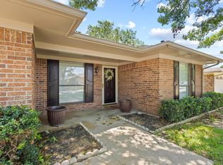 1900 Paula Dr, Denison, TX 75020