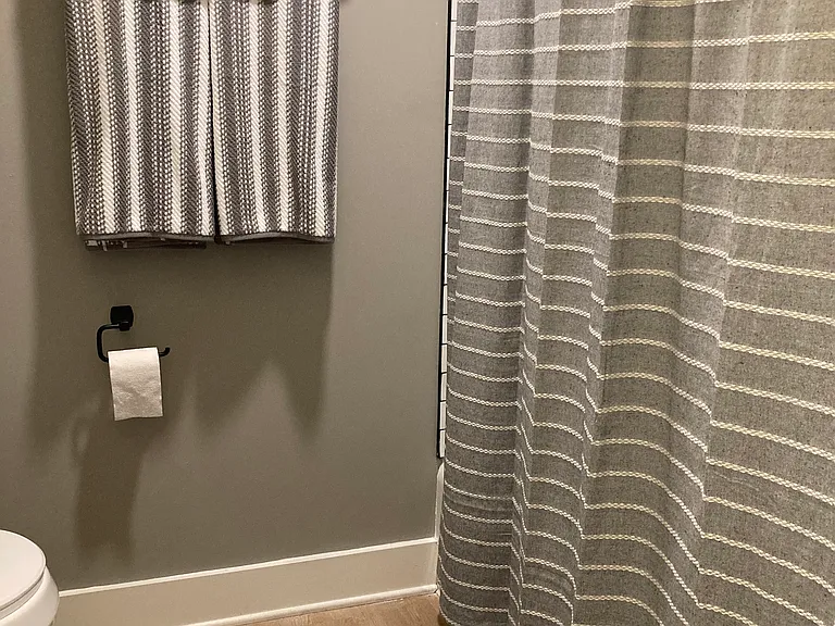 2129 Acklen Ave #8 — Photo 8