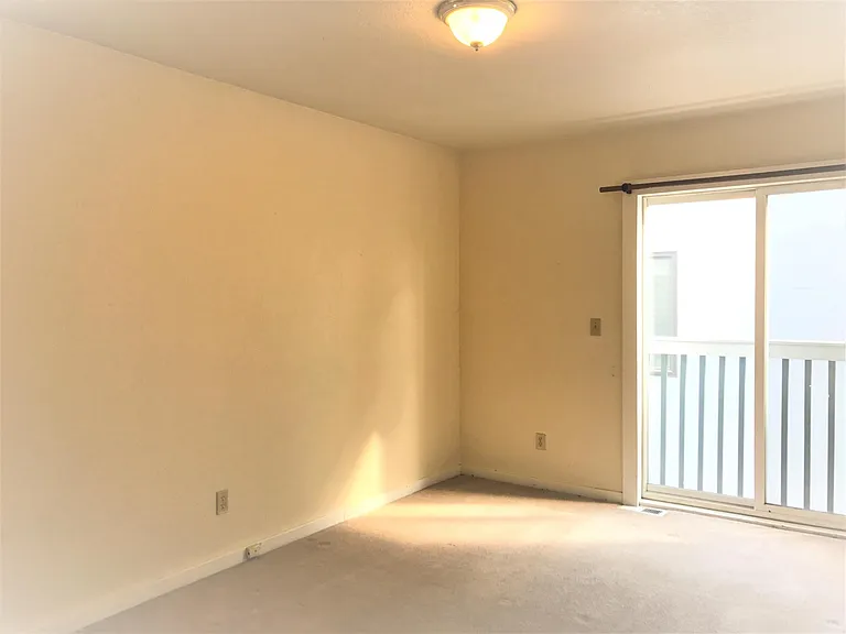 3316 Claremont Ave S — Photo 9