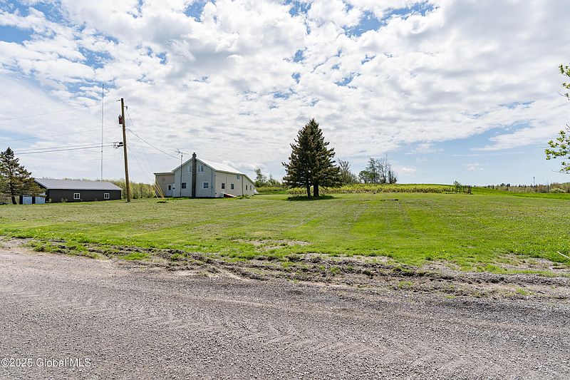 2nd image of 1536 Pinckney Road