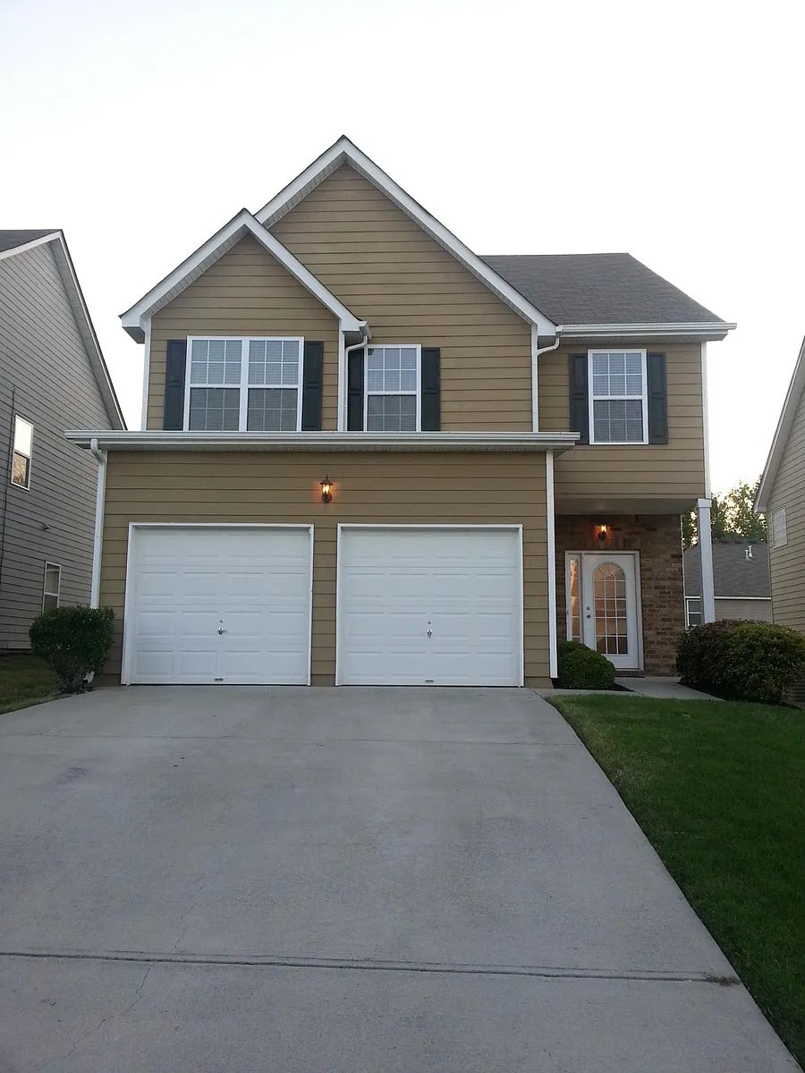 2 car garage and 2 car port - 4110 Arch Pass